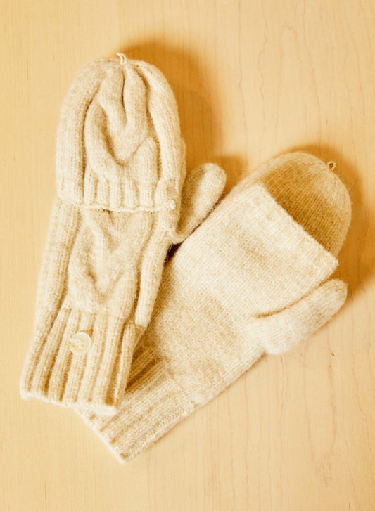 Cleo Mittens